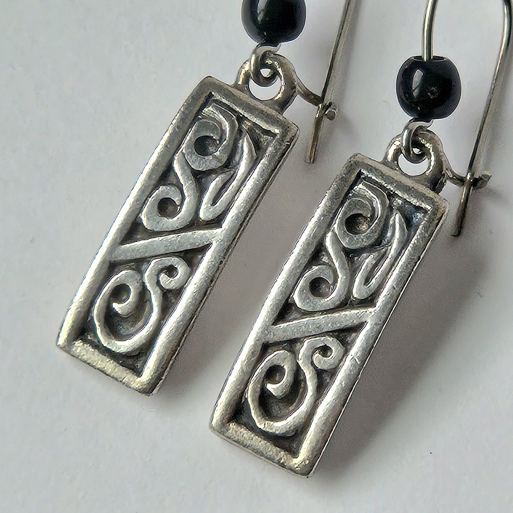 VTG Sterling Silver Deco Lace French Wire Dangle Earrings w Black Bead Detail